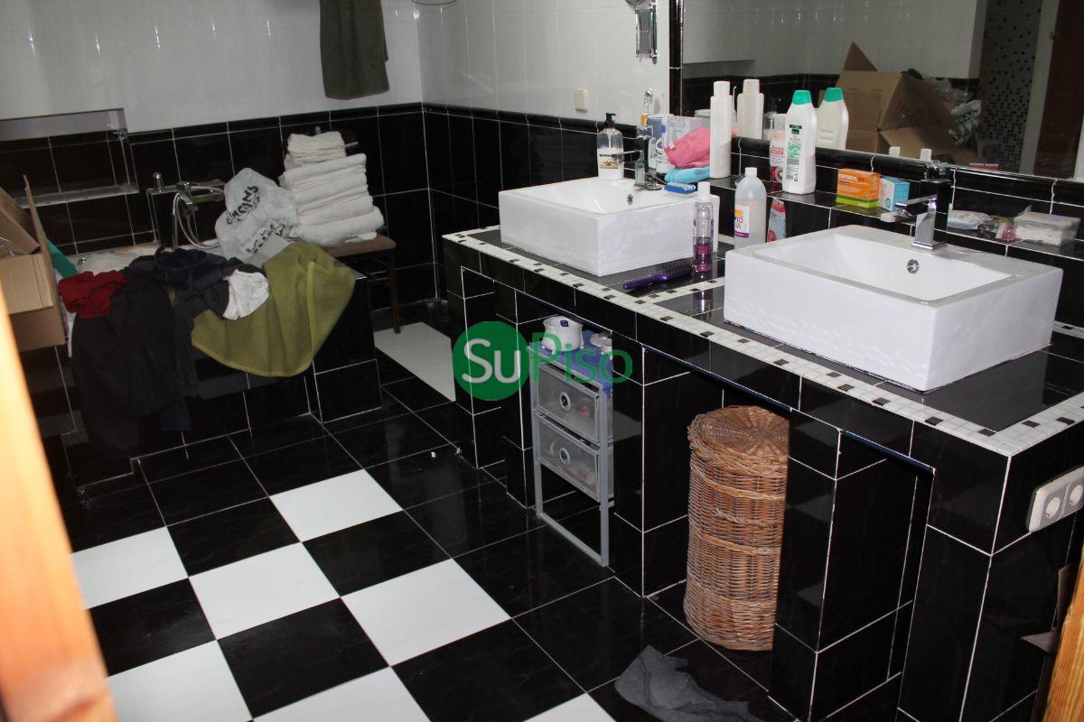 For sale of chalet in Yeles