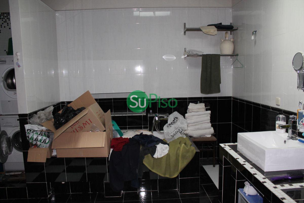 For sale of chalet in Yeles