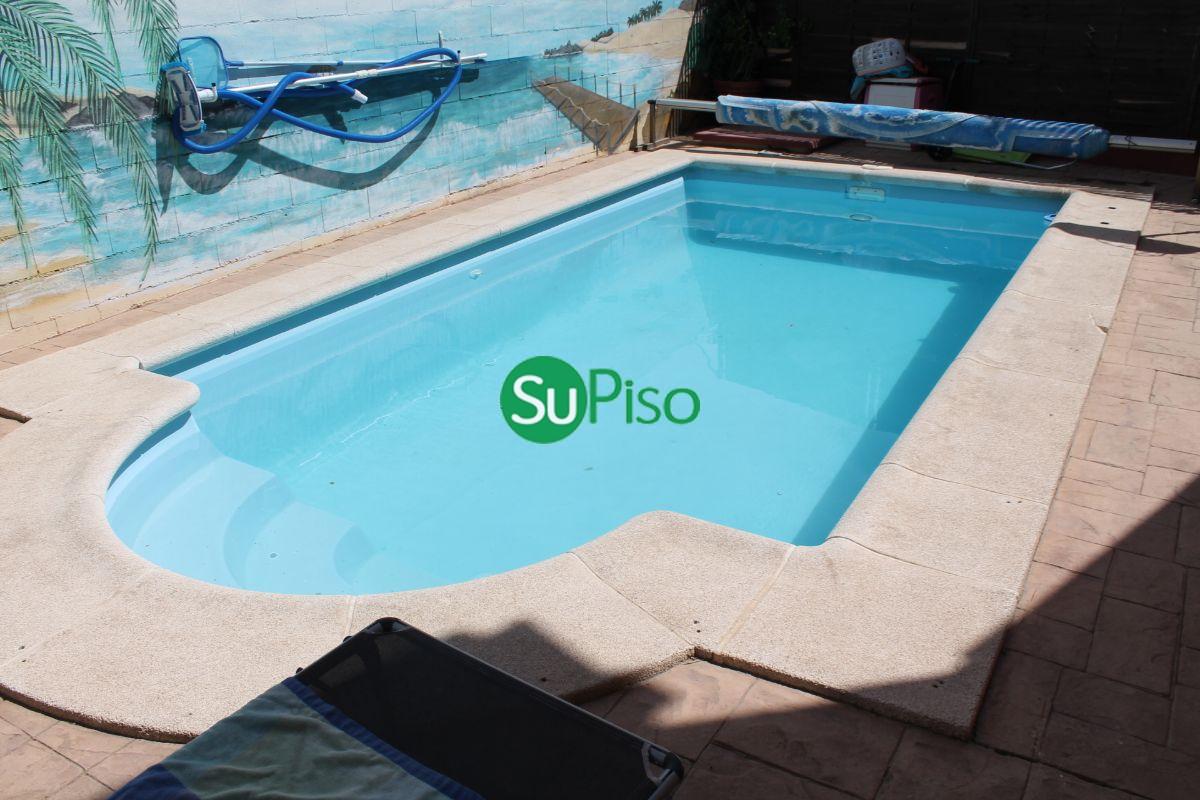 For sale of chalet in Esquivias