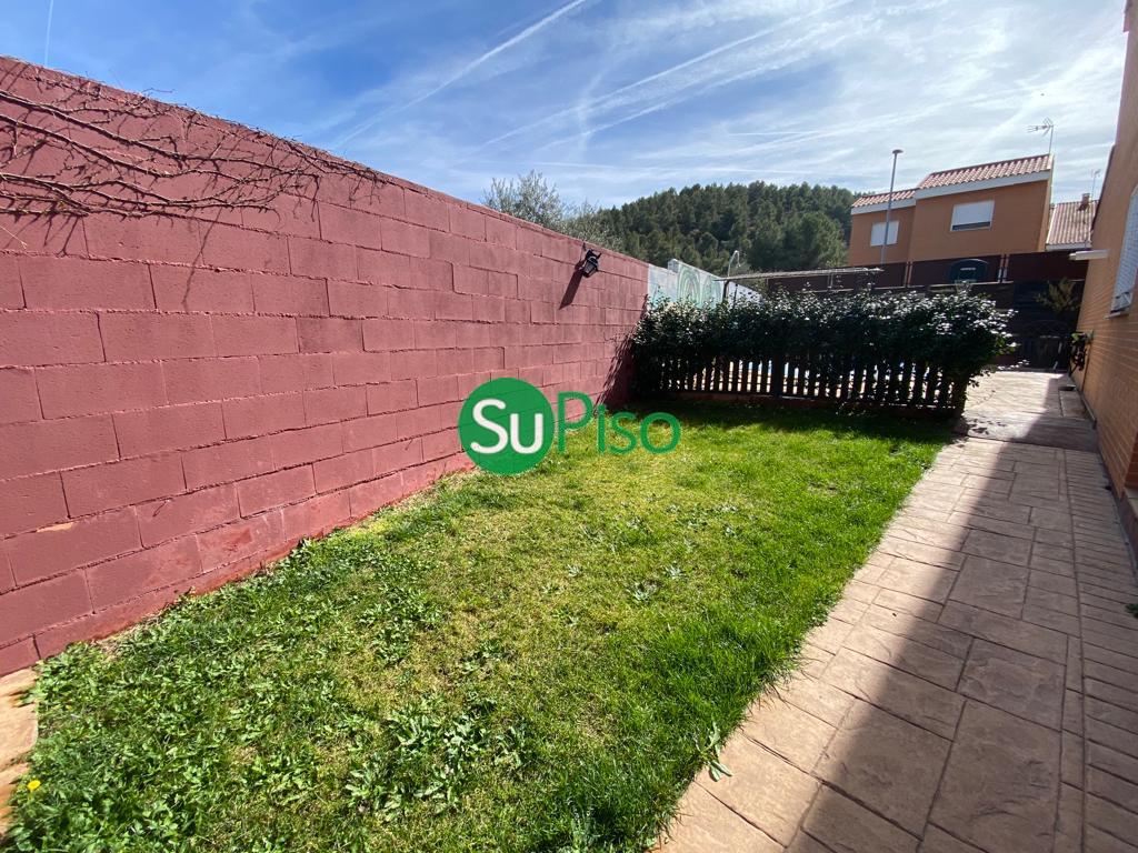 For sale of chalet in Esquivias