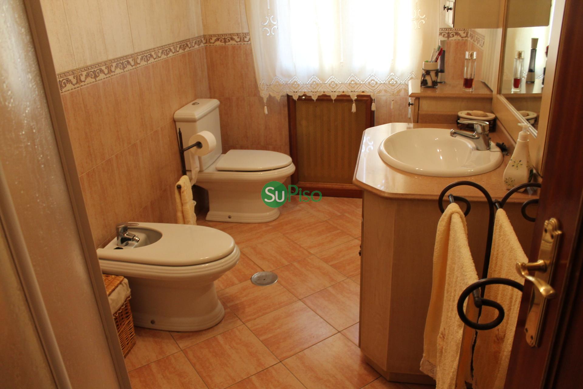 Venta de local comercial en Yeles