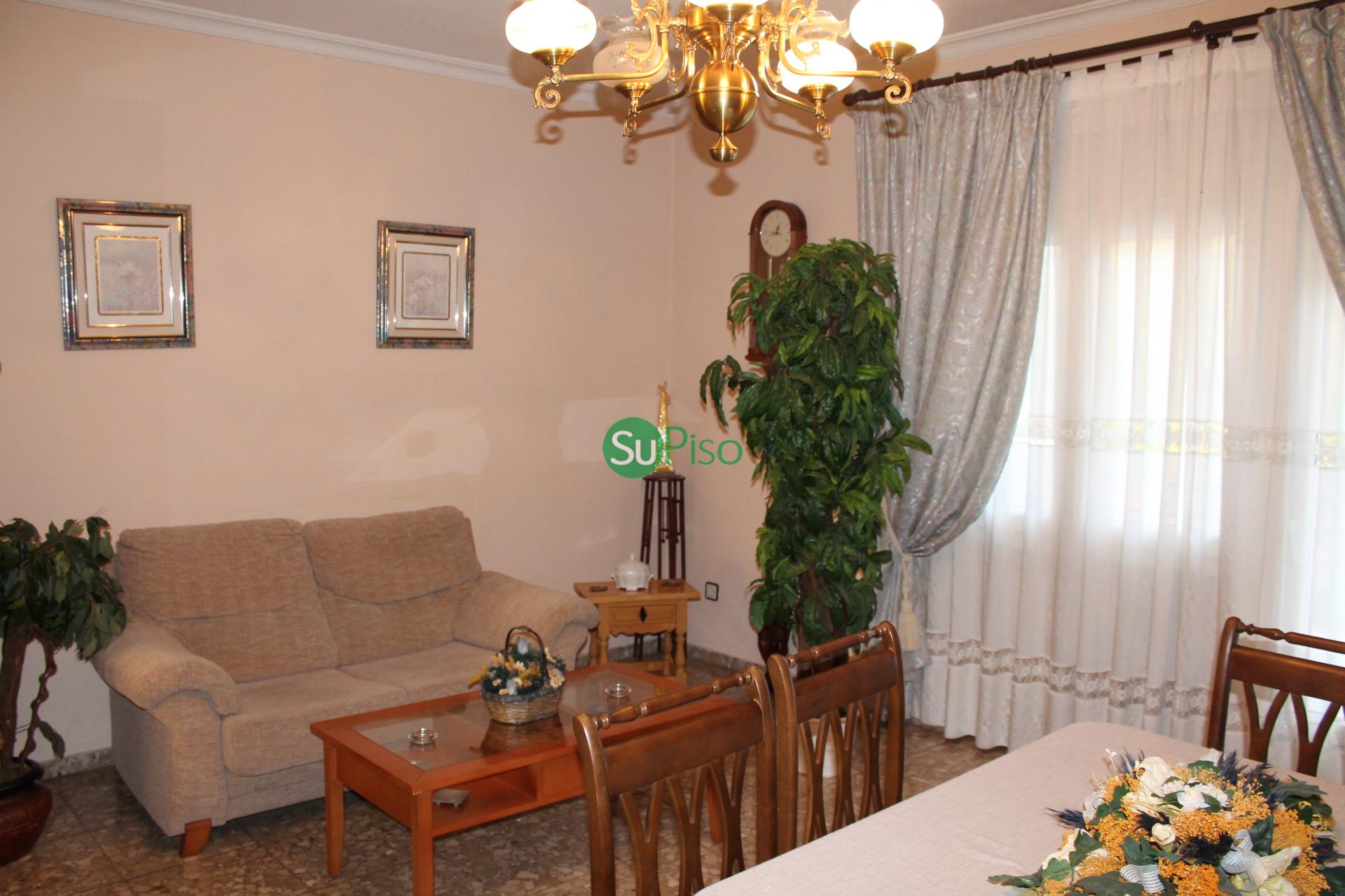 For sale of house in Yeles