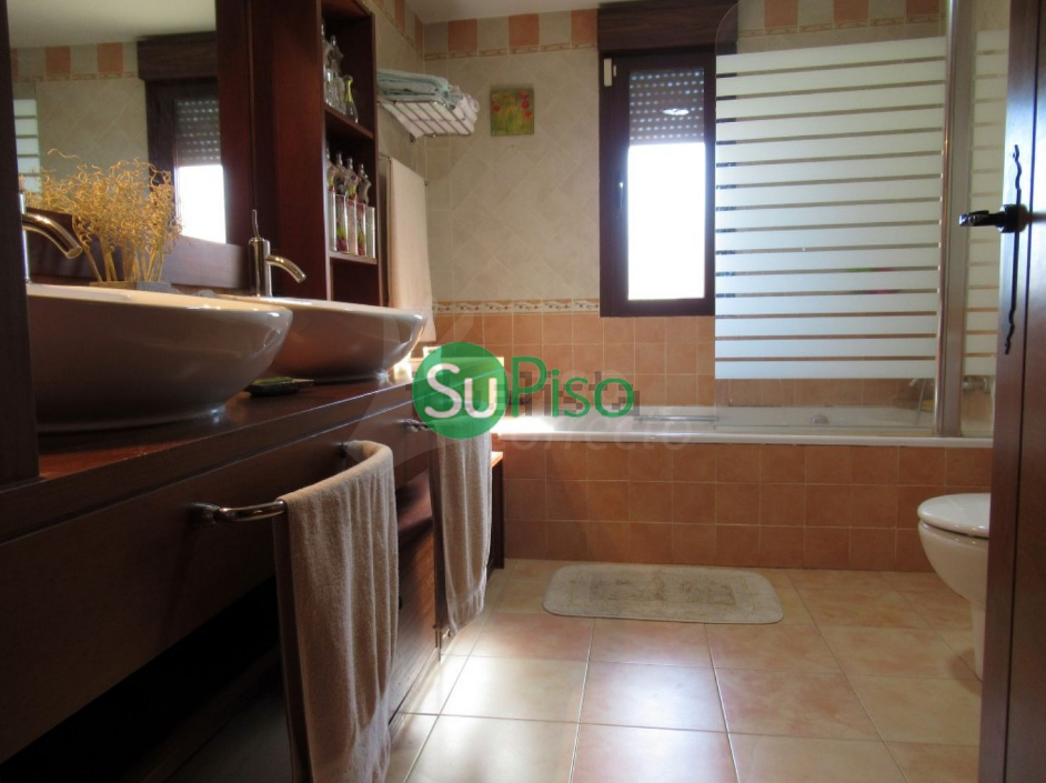 For sale of house in Yeles