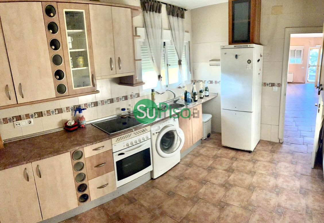 For sale of house in Yeles