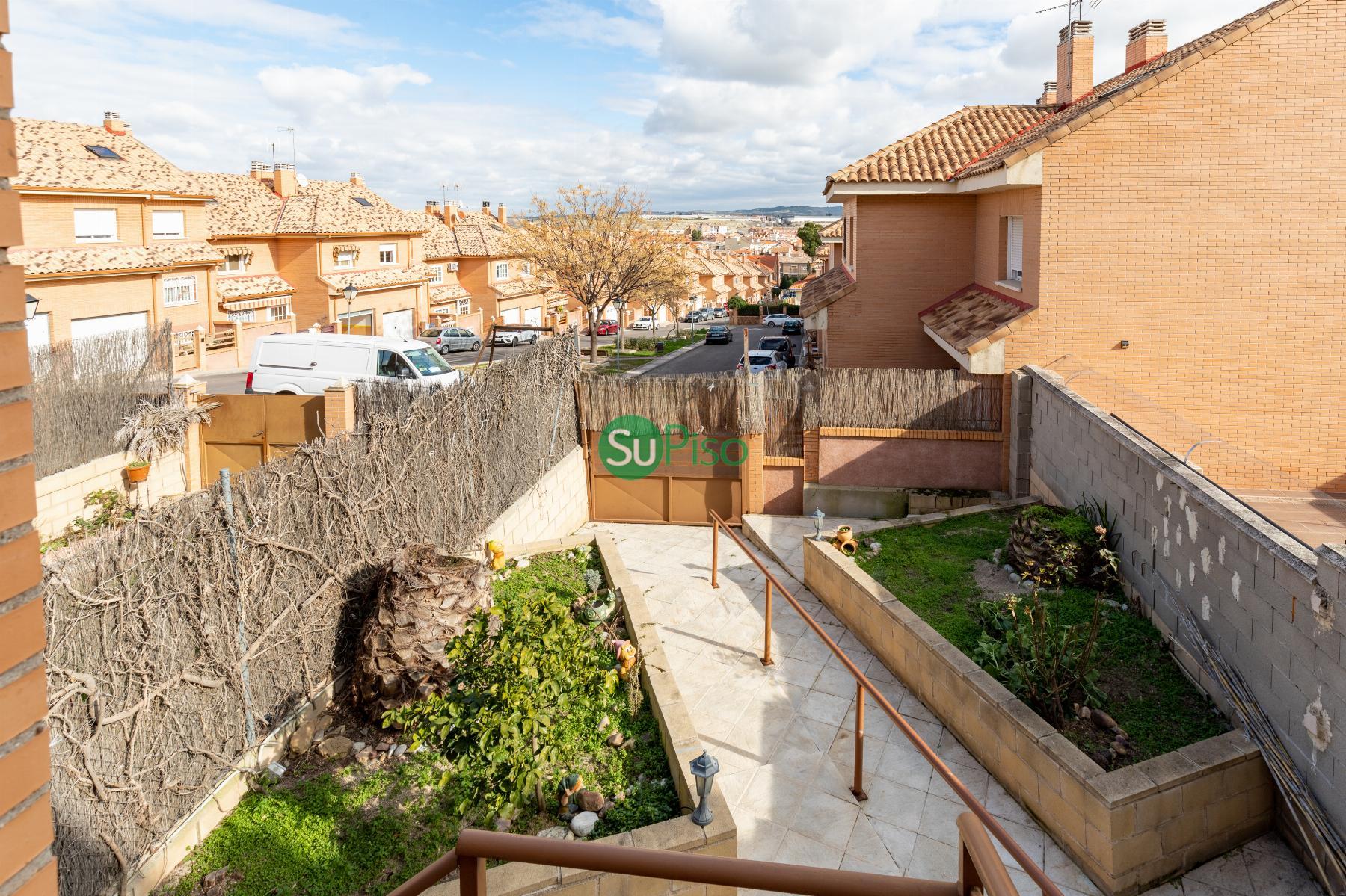 Venta de chalet en Yeles