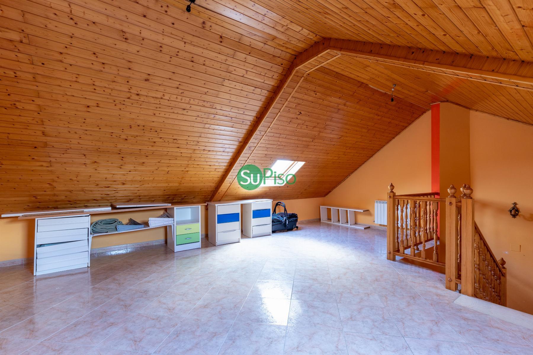 Venta de chalet en Yeles