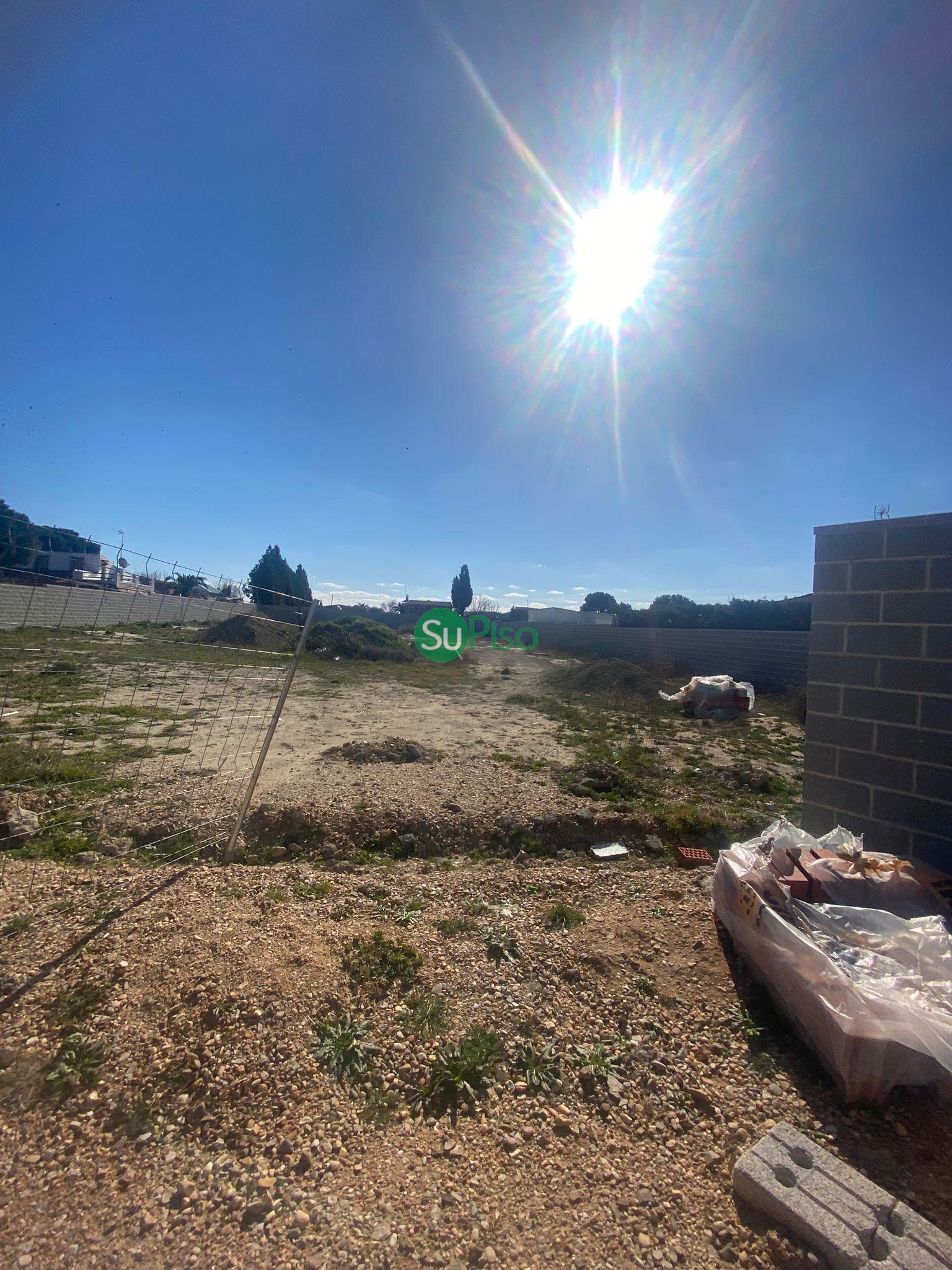 For sale of land in Yeles