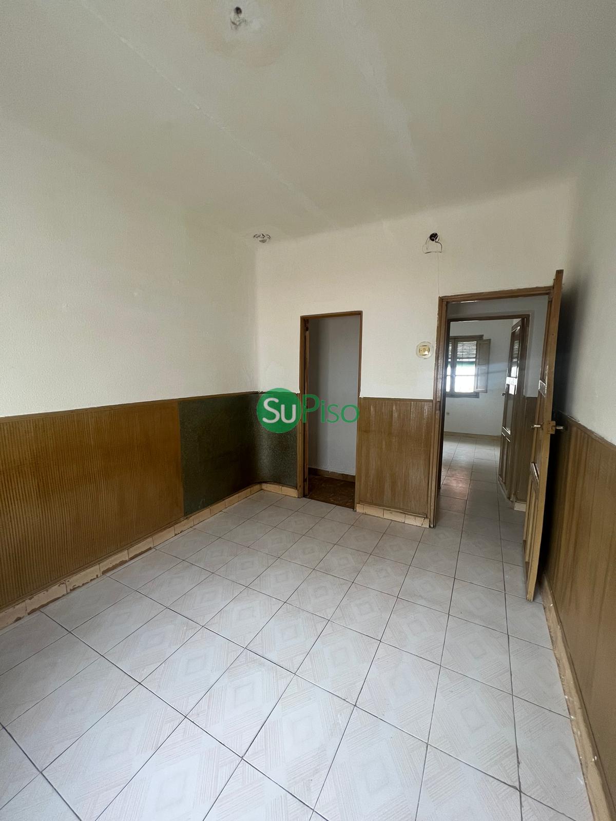 For sale of ground floor in Illescas