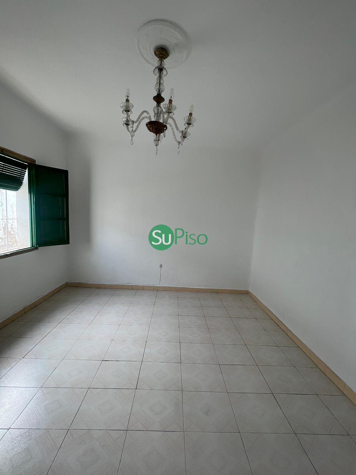 For sale of ground floor in Illescas
