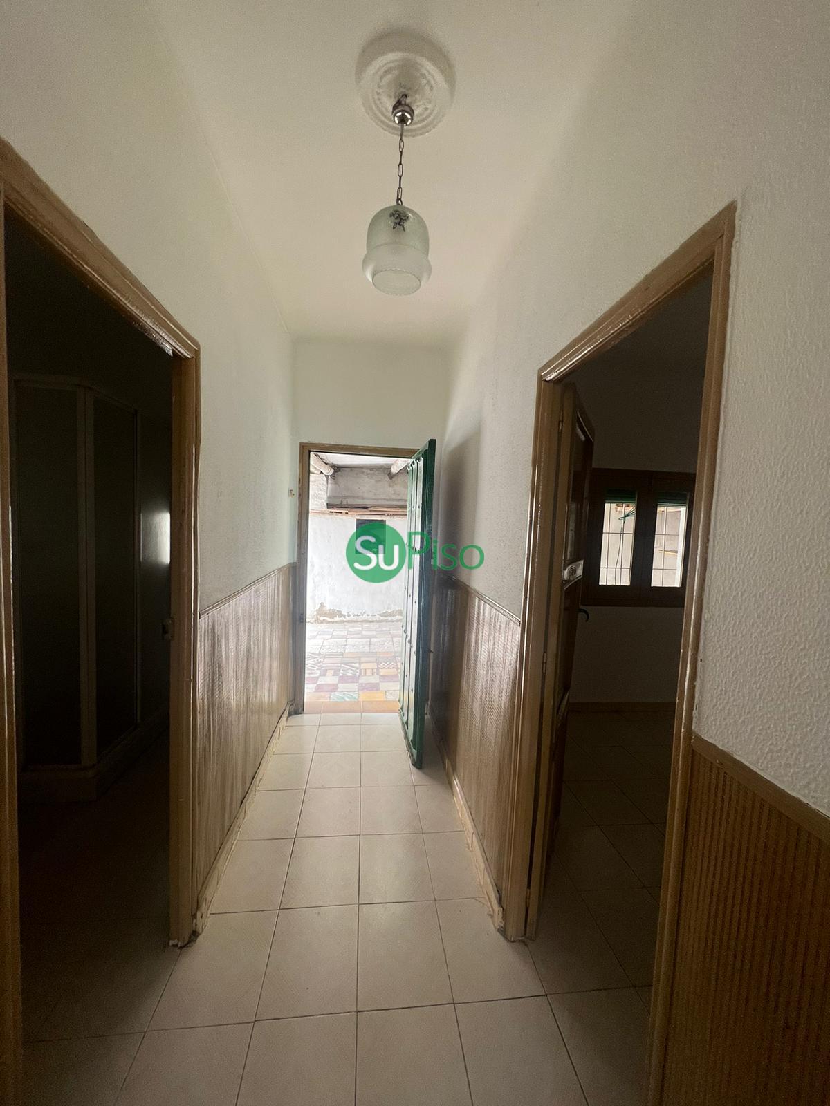 For sale of ground floor in Illescas