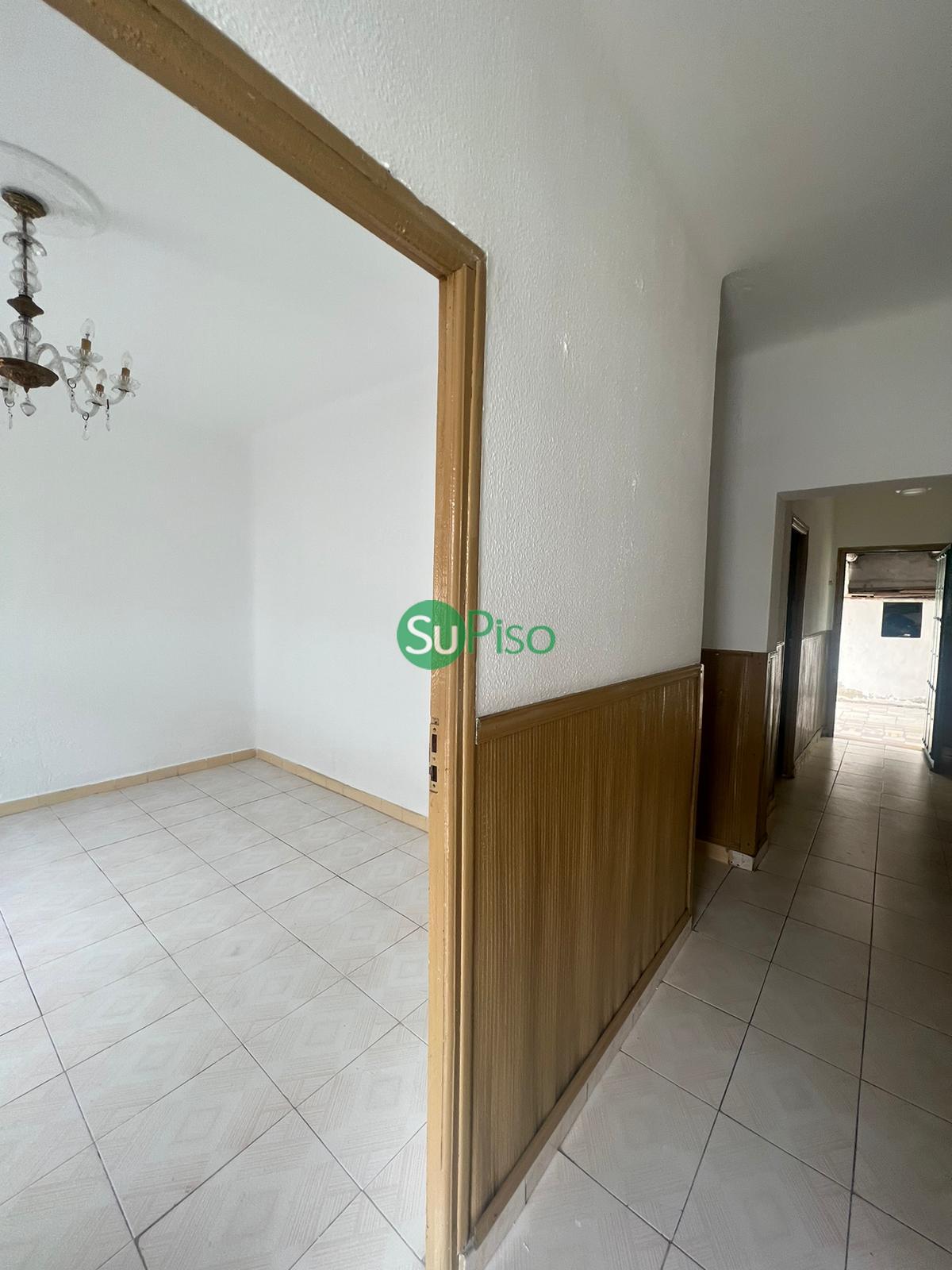 For sale of ground floor in Illescas