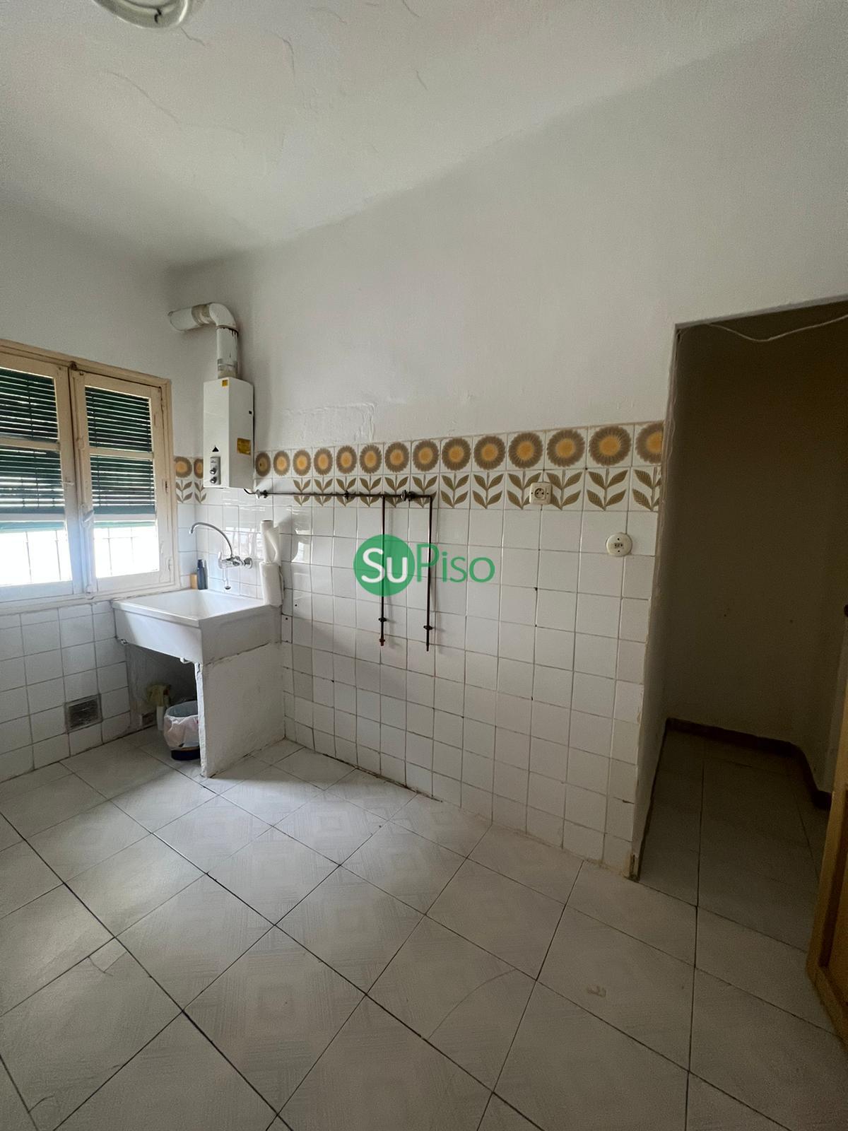 For sale of ground floor in Illescas