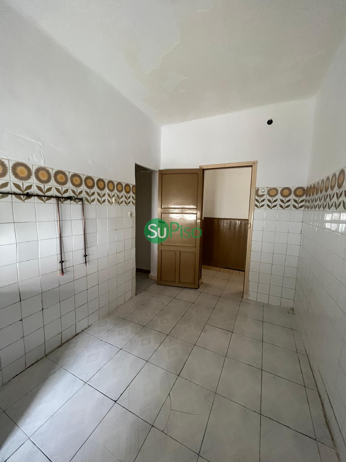 For sale of ground floor in Illescas