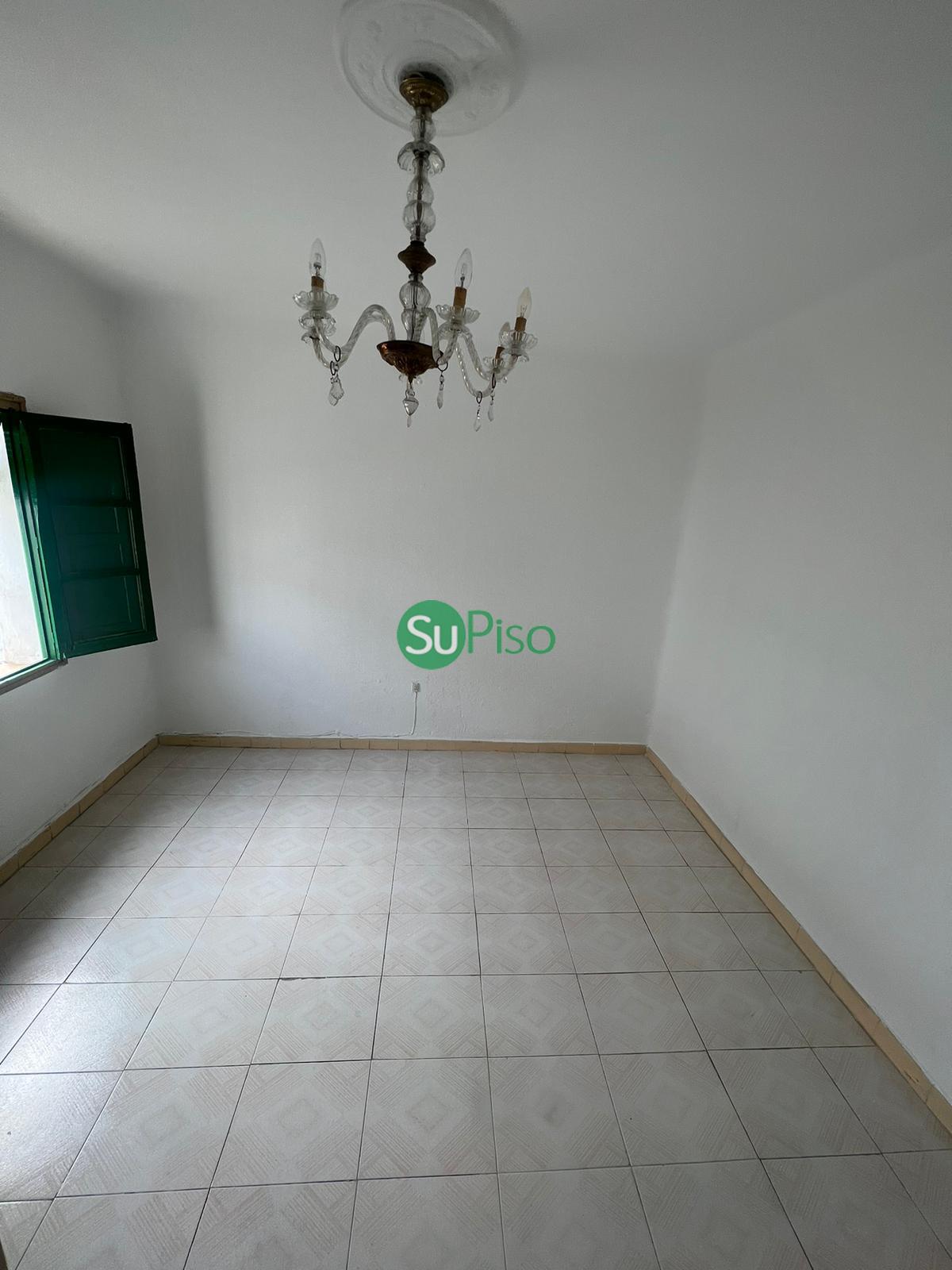 For sale of ground floor in Illescas