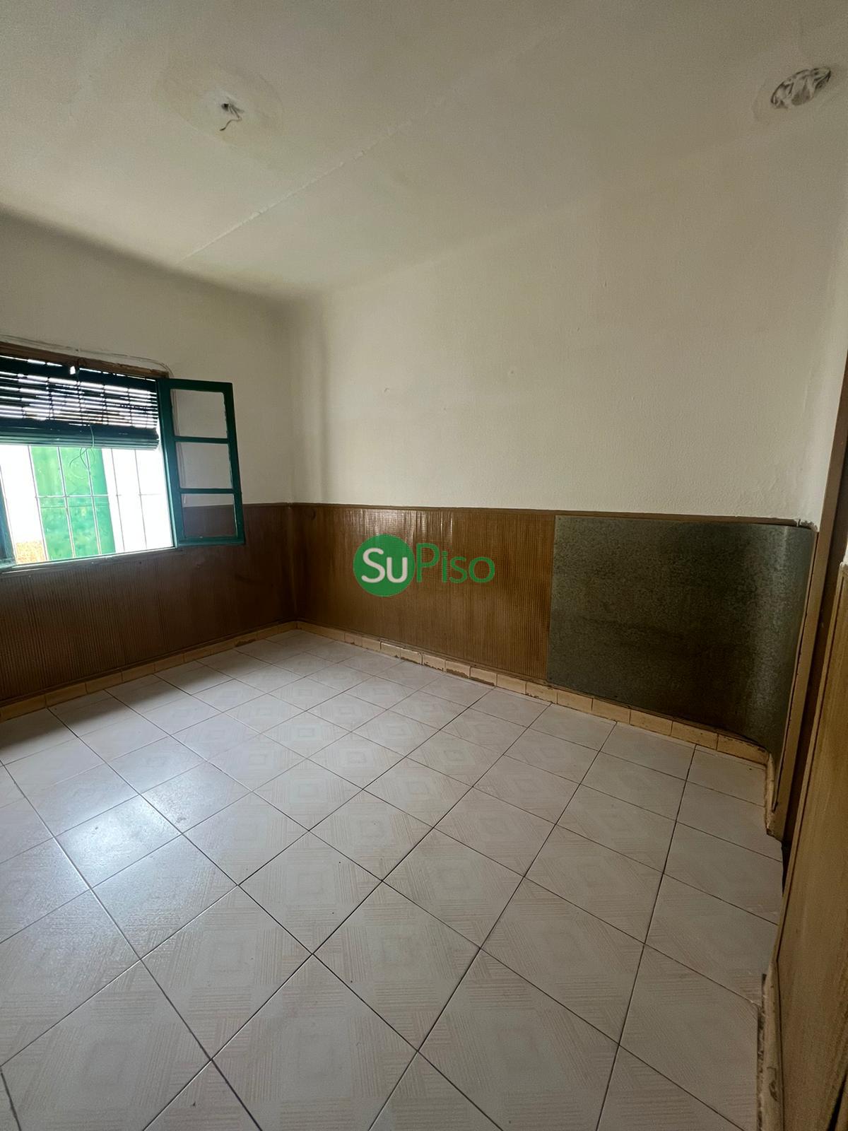 For sale of ground floor in Illescas
