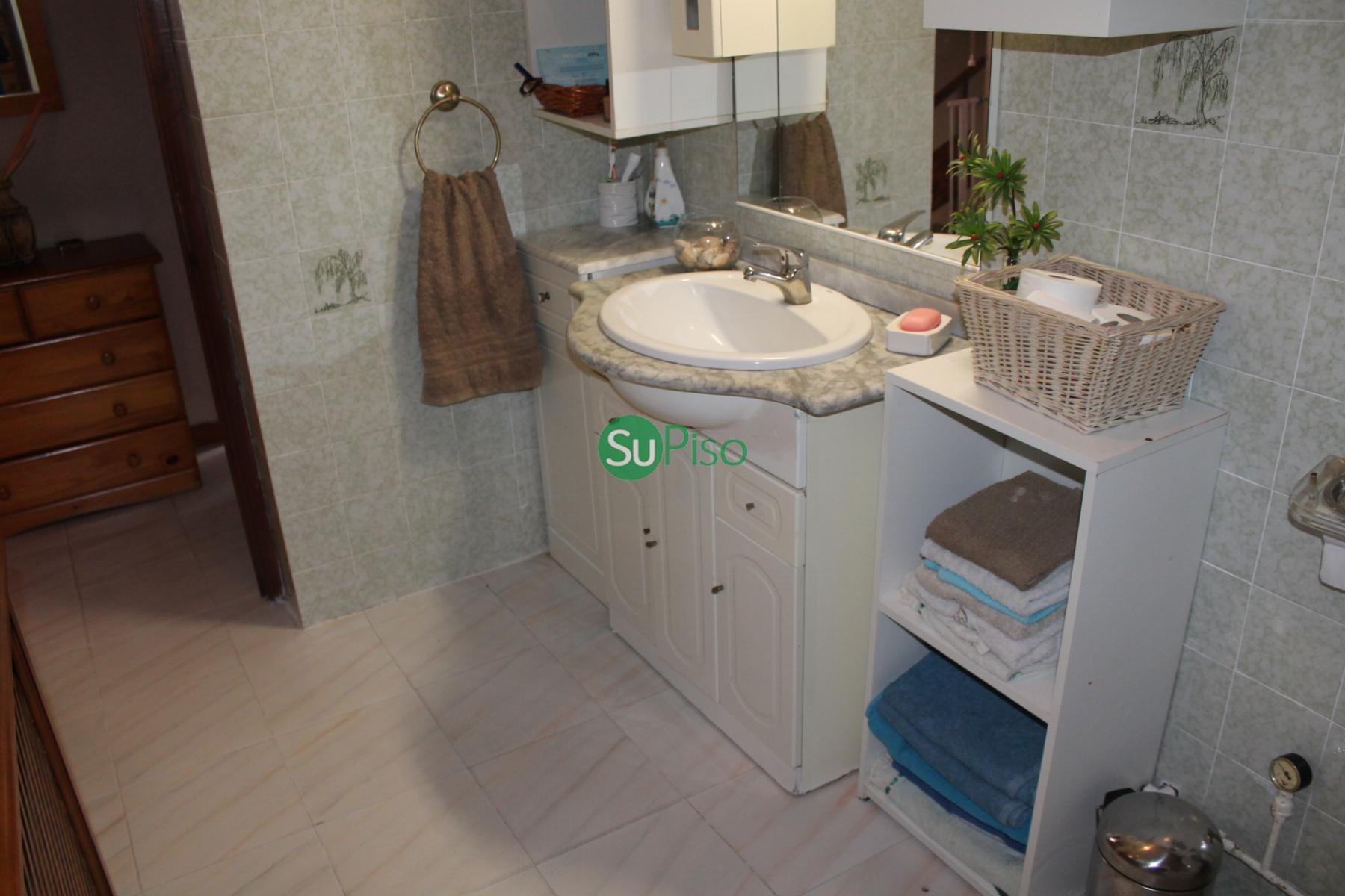 For sale of chalet in Yeles