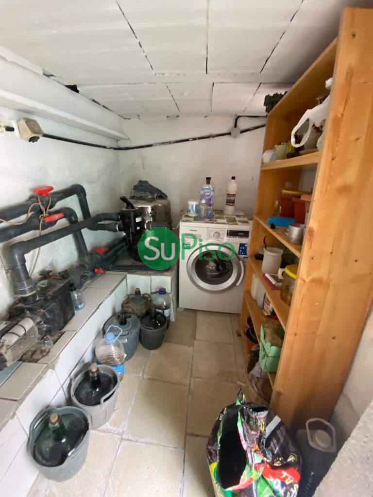For sale of chalet in Borox