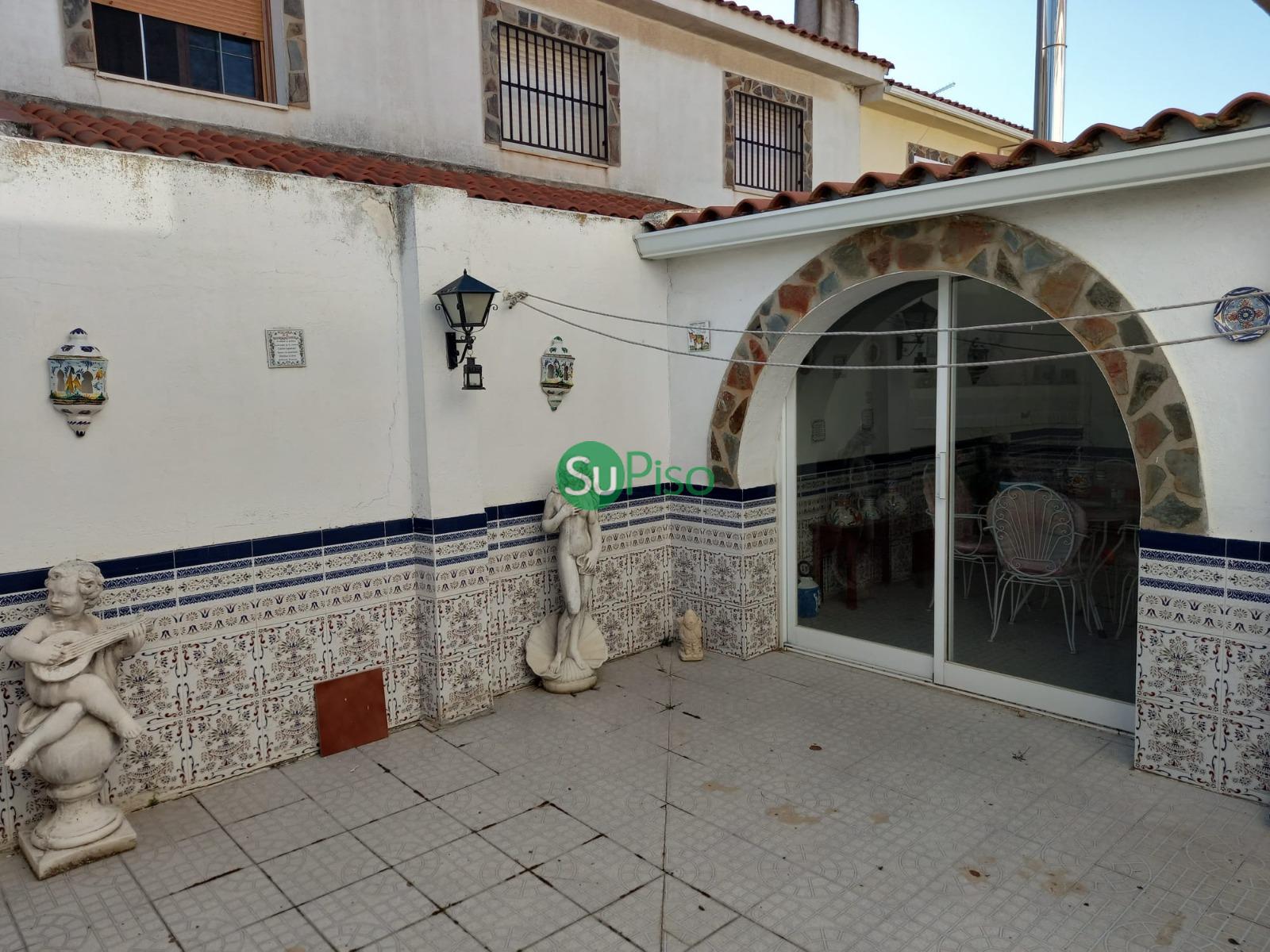 For sale of house in Añover de Tajo