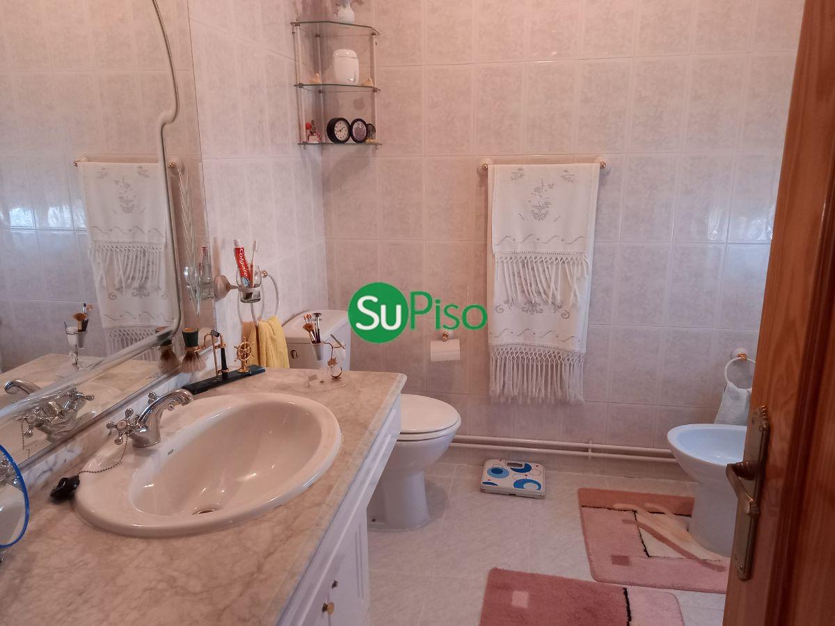 For sale of house in Añover de Tajo