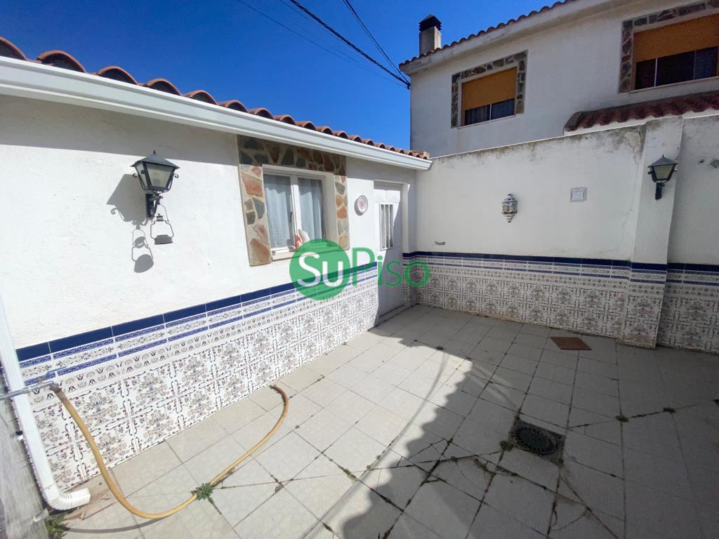 For sale of house in Añover de Tajo