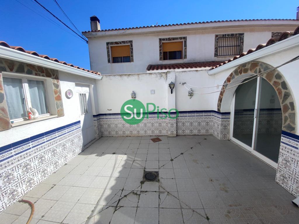 For sale of house in Añover de Tajo