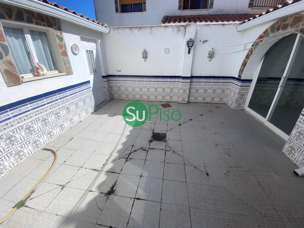 For sale of house in Añover de Tajo