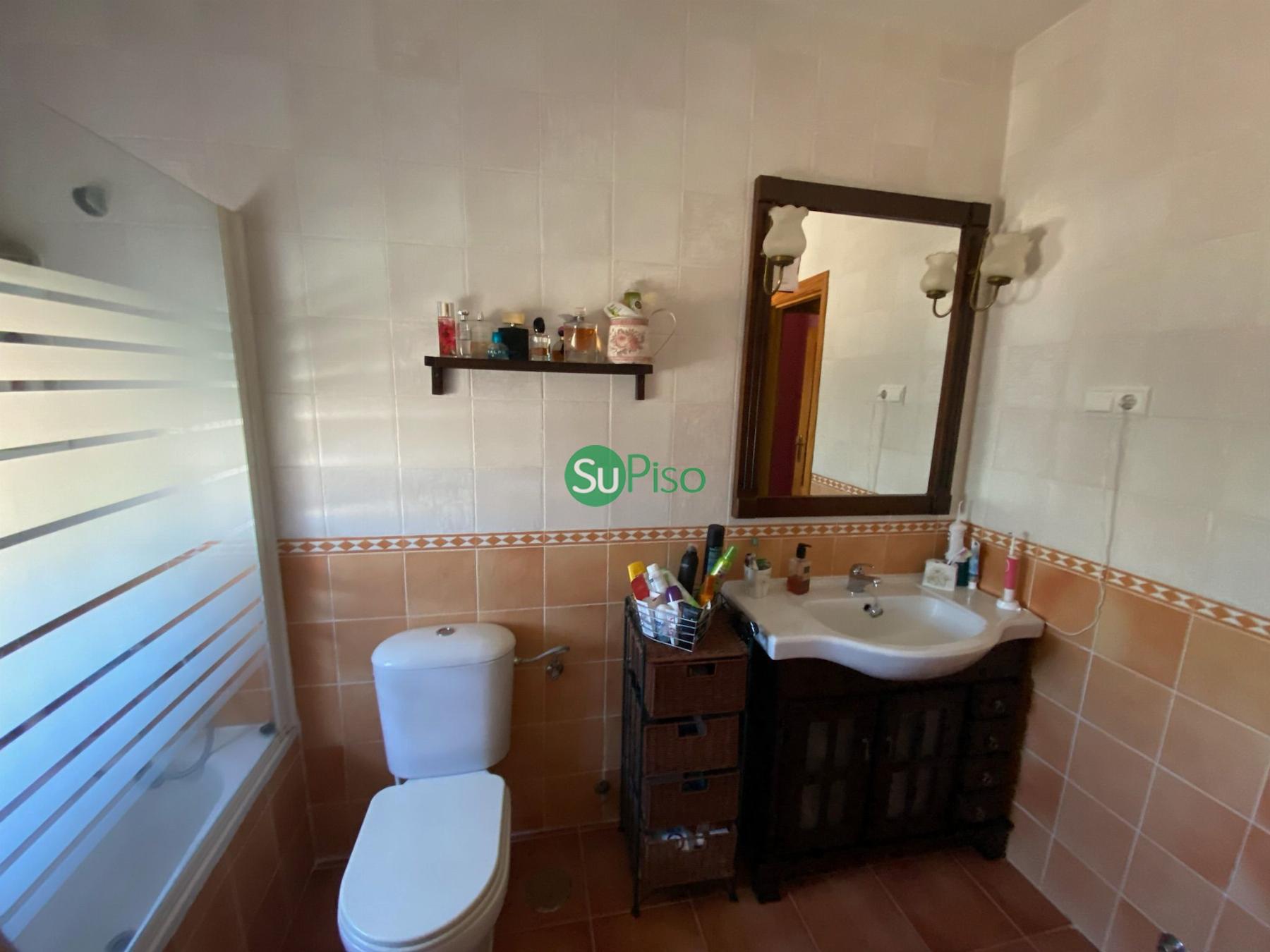 For sale of chalet in Yeles