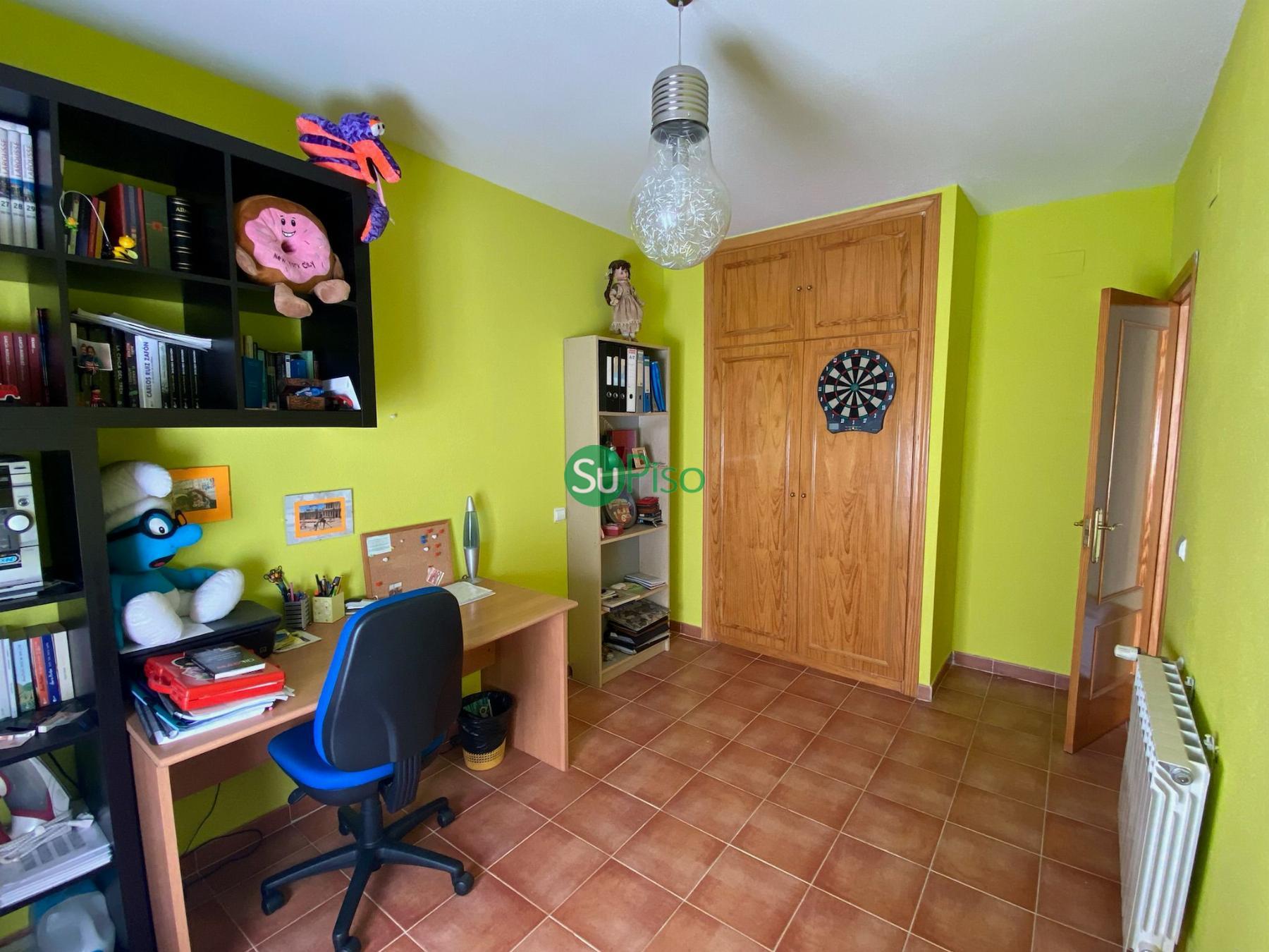 For sale of chalet in Yeles