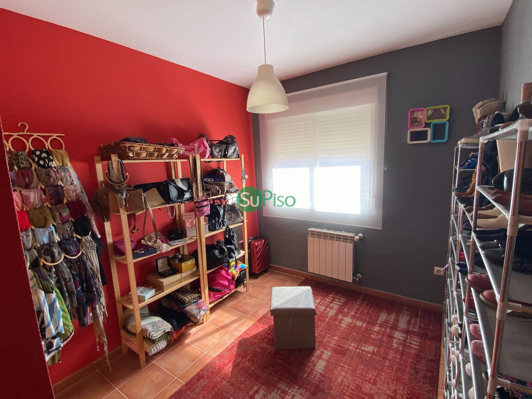For sale of chalet in Yeles