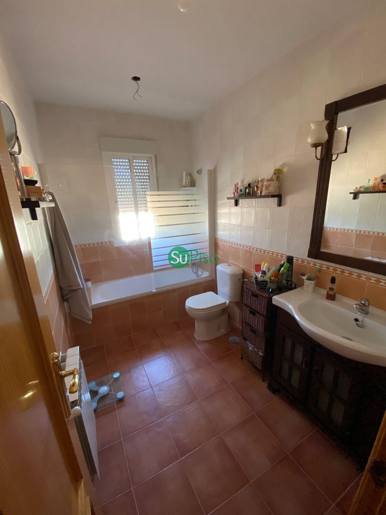 For sale of chalet in Yeles