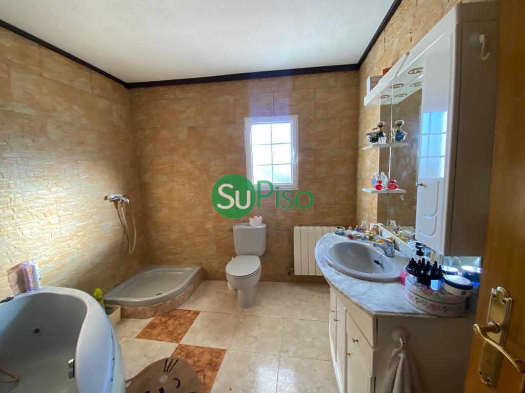 Venta de chalet en Yeles