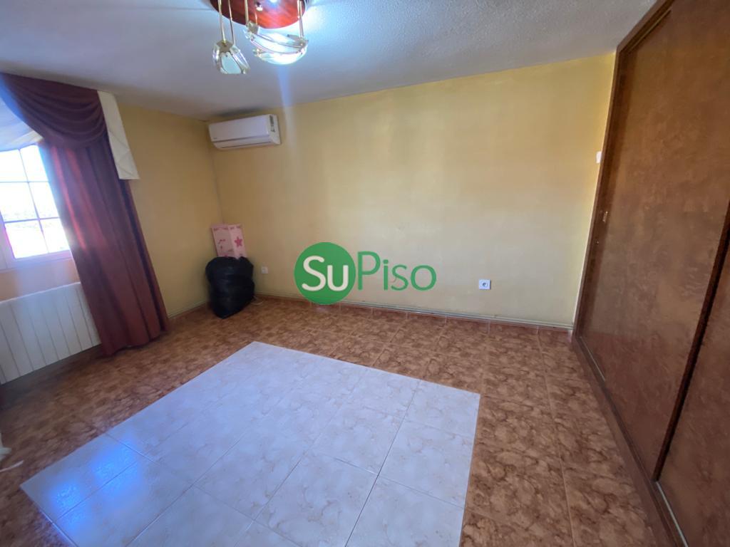 Venta de chalet en Yeles