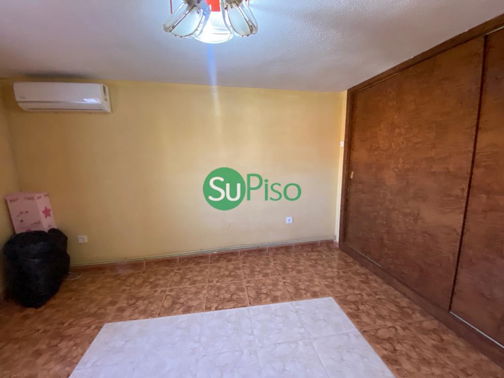 Venta de chalet en Yeles