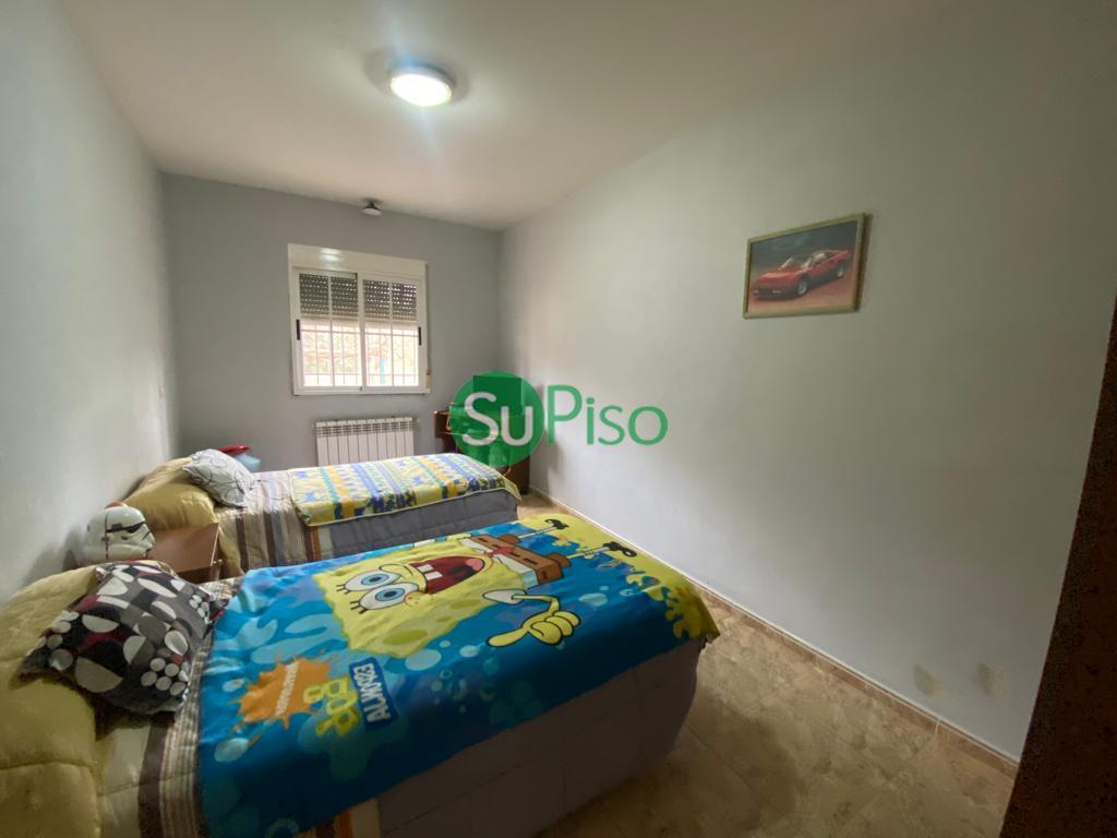 For sale of chalet in Yeles