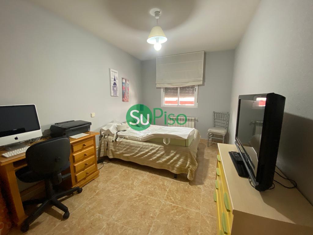 For sale of chalet in Yeles