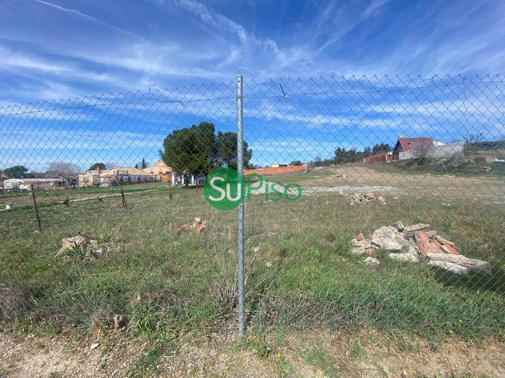 For sale of land in Yeles