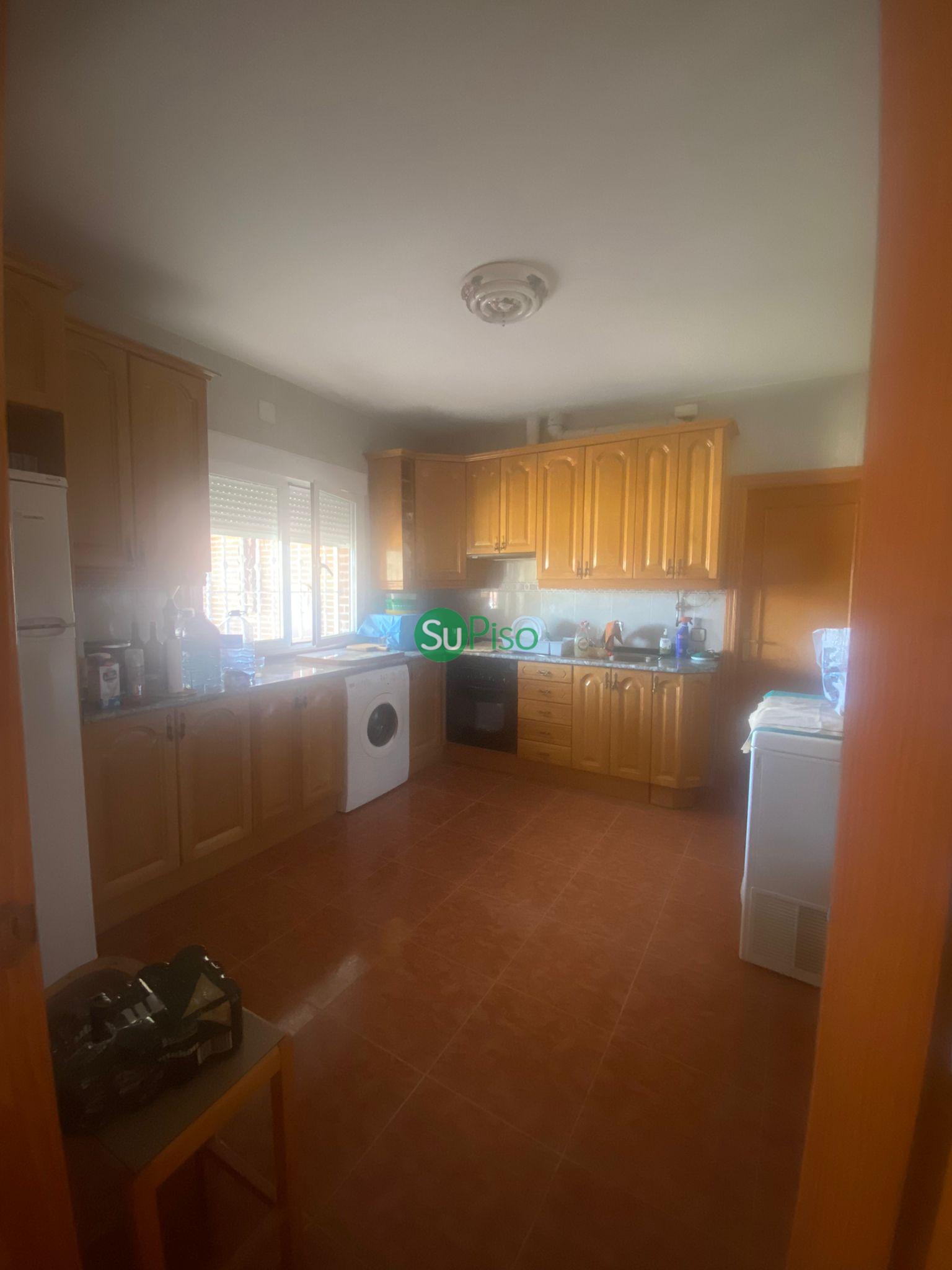 For sale of chalet in Yeles