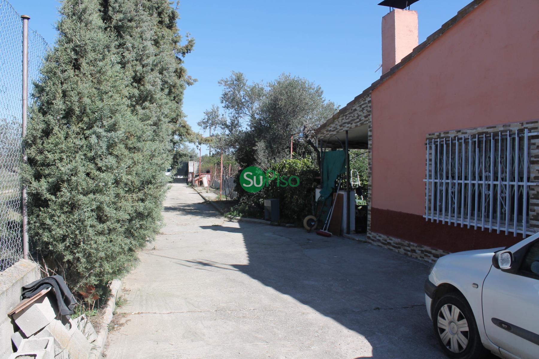 Venta de finca rústica en Yeles