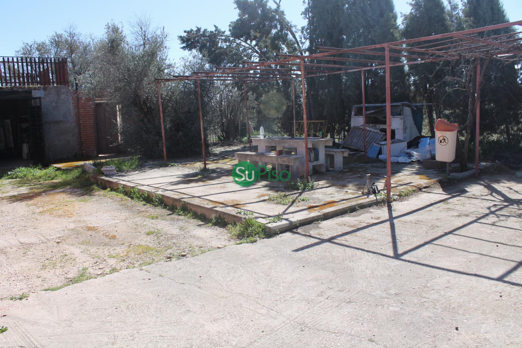 Venta de finca rústica en Yeles
