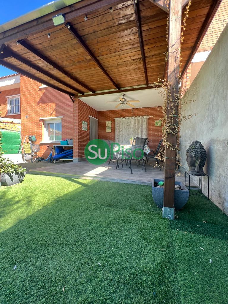 Venta de chalet en Yeles