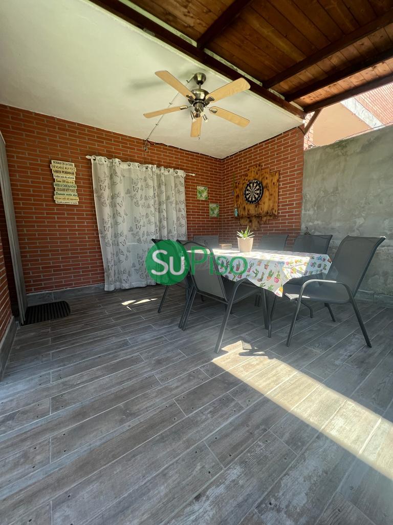 Venta de chalet en Yeles