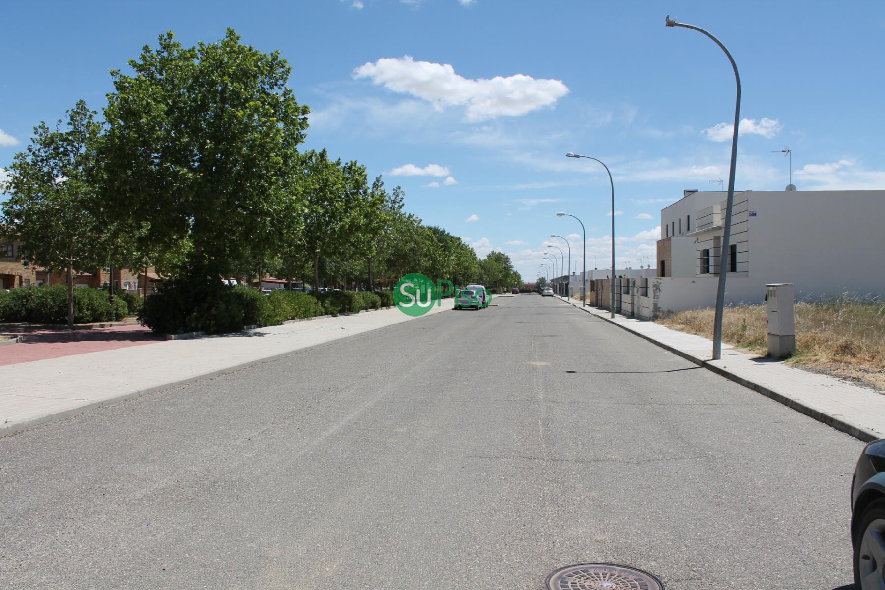 For sale of land in Cedillo del Condado