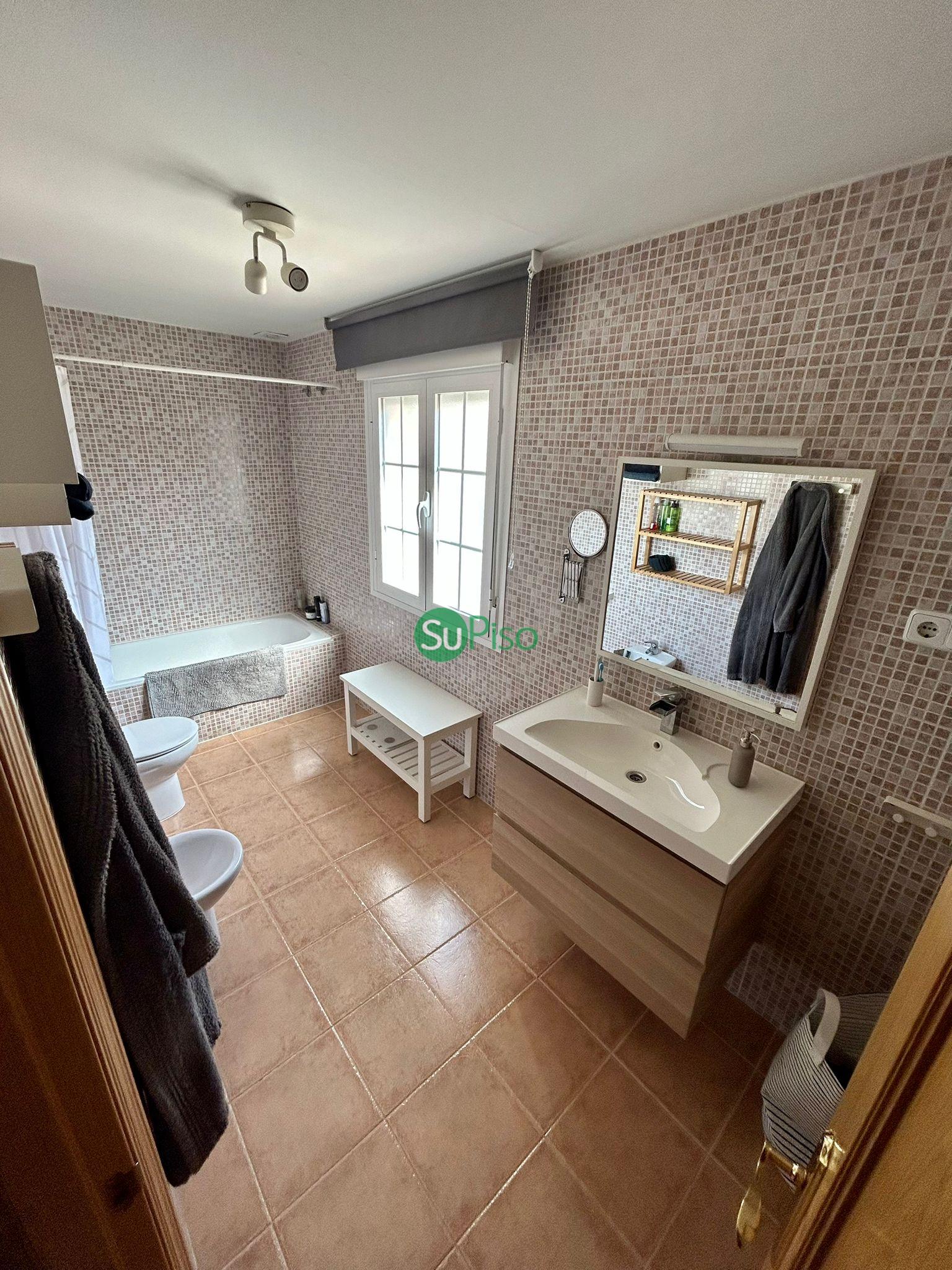 For sale of house in Esquivias