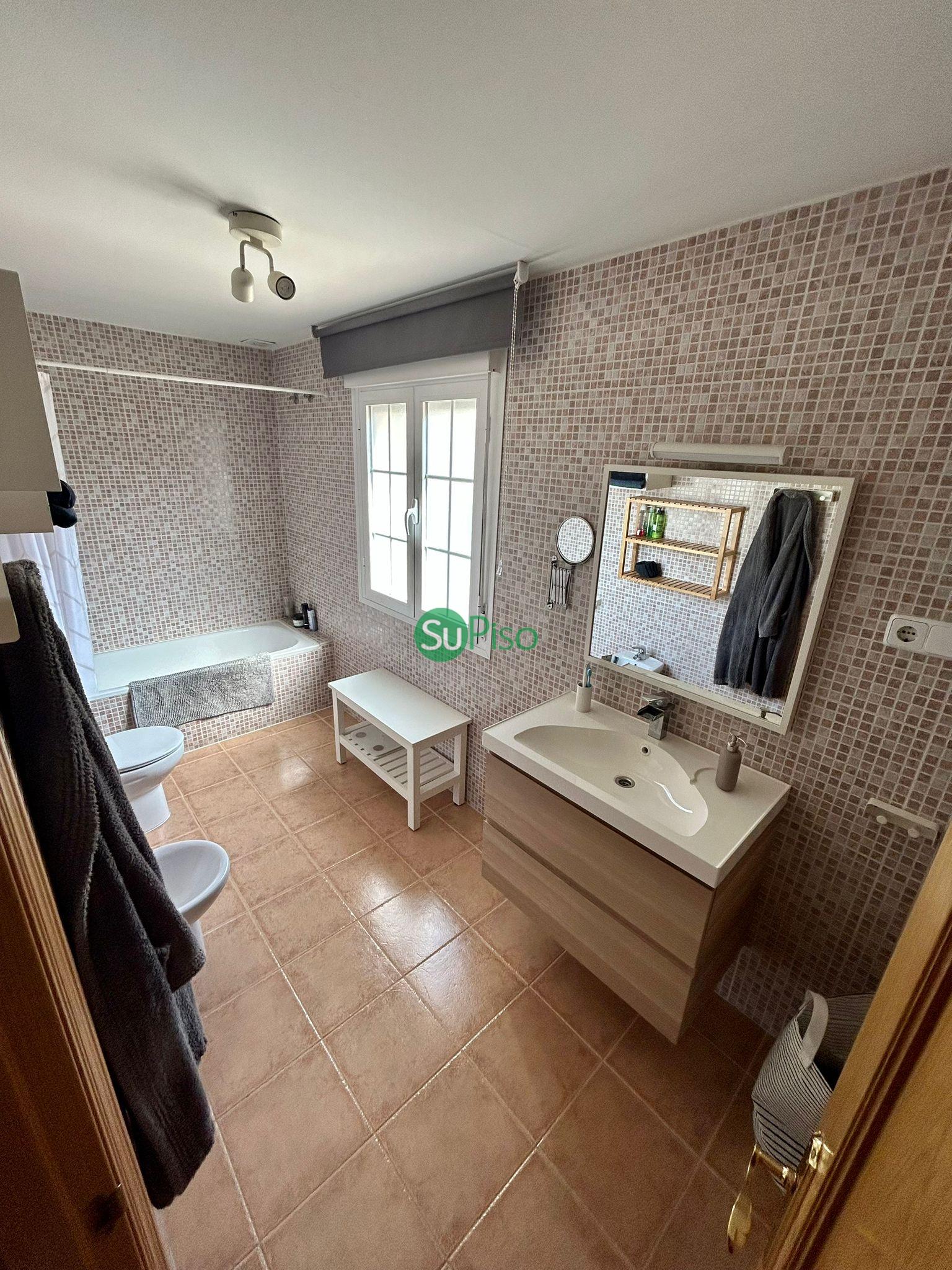 For sale of house in Esquivias