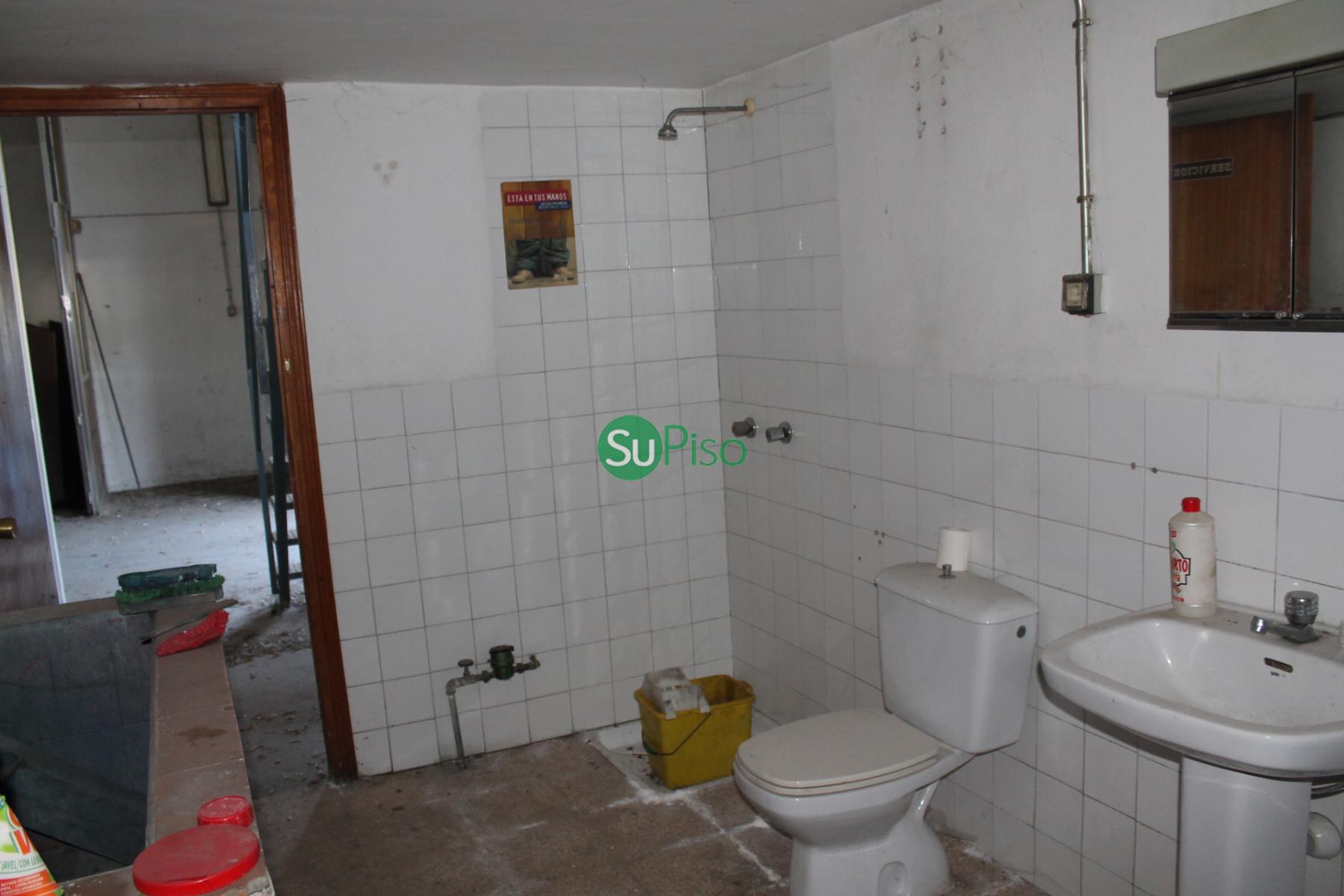 For sale of industrial plant/warehouse in Illescas