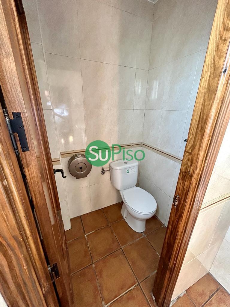 For rent of commercial in Illescas