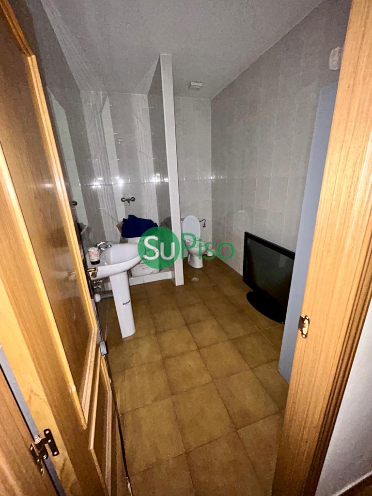 For rent of commercial in Illescas