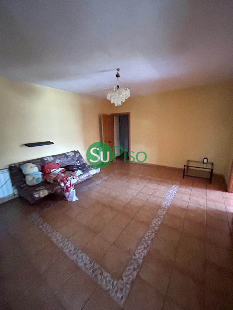 For rent of commercial in Illescas