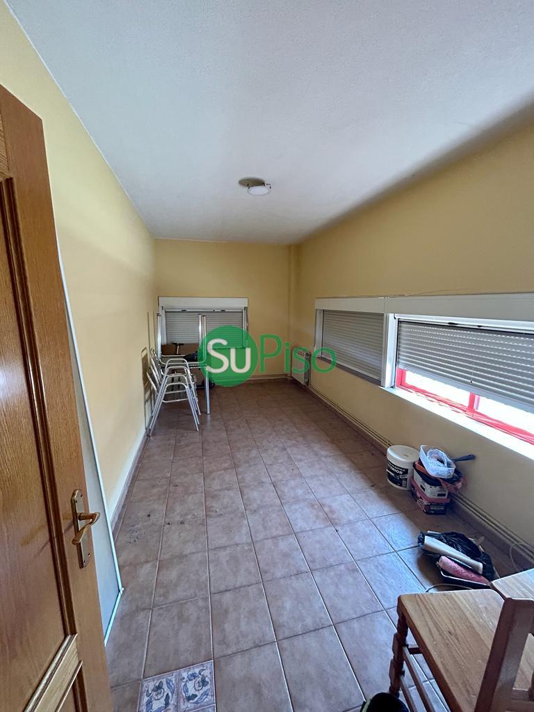 For rent of commercial in Illescas