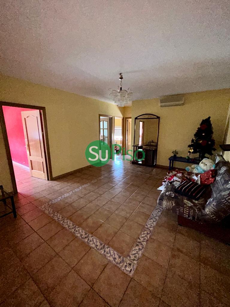 For rent of commercial in Illescas